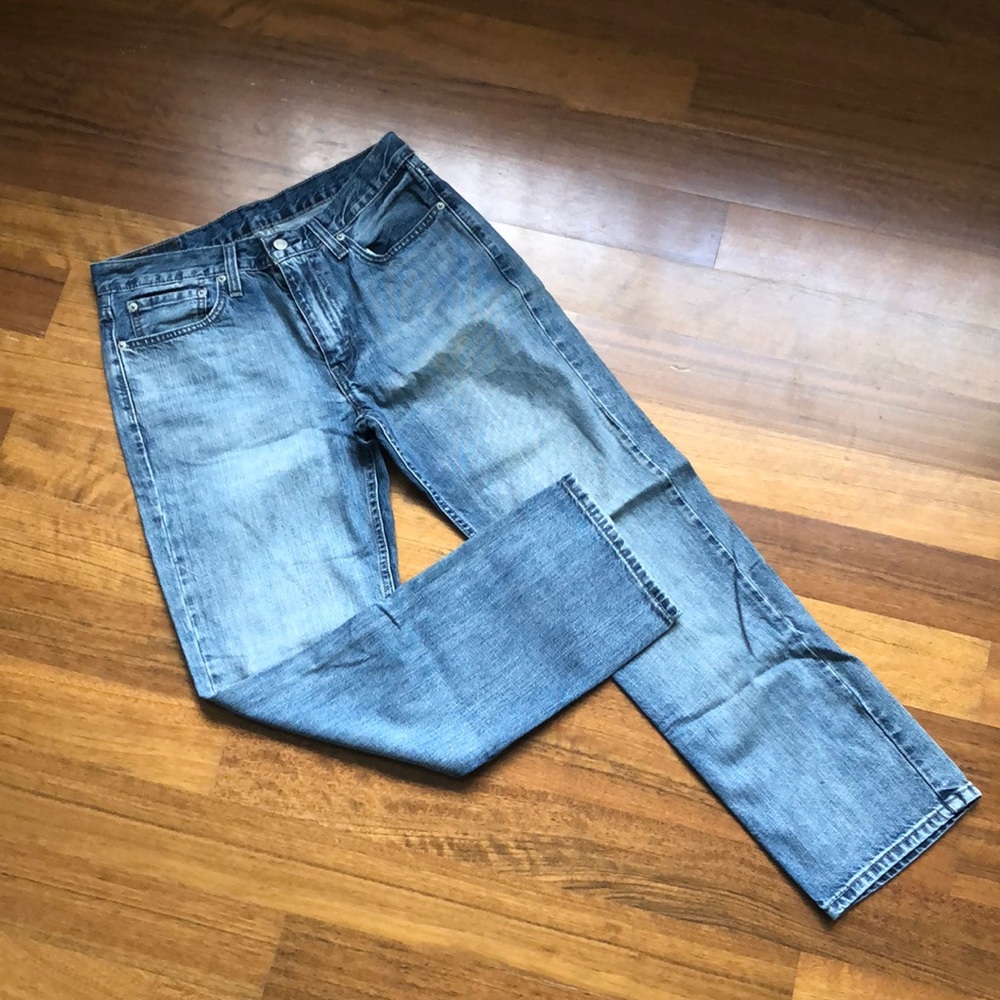 Levi’s 514 Straight Fit Jeans